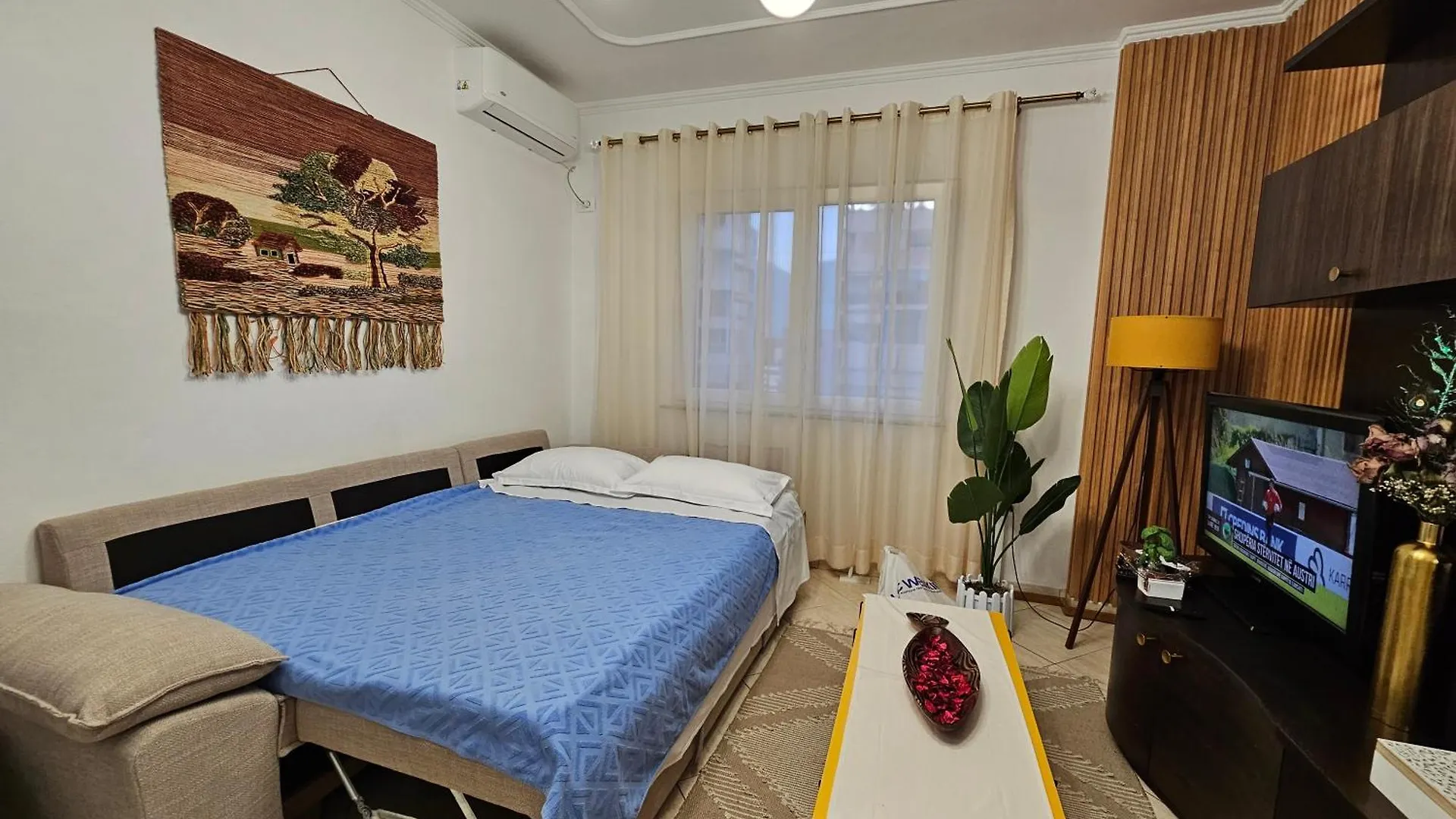 The Station - House Of Tourists Apartment Tirana 0*,  Albania
